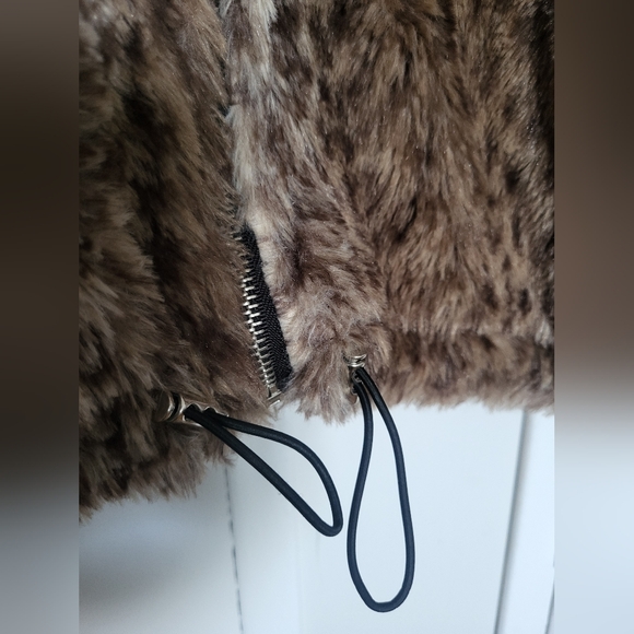 NEW FASHIONNOVA JACKET PULLIVER FAUX FUR ANIMAL PRINT - Picture 9 of 9